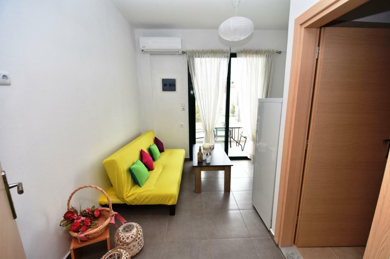 Sunflower Apartments Kalamaki  Dış mekan fotoğraf